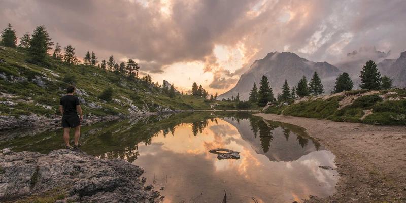 从古罗马浴场到现代养生：揭秘欧洲桑拿文化的千年演变与健康智慧